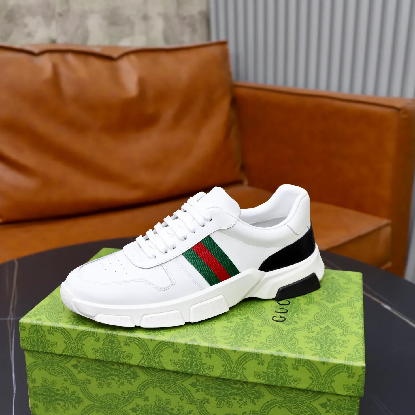 Ex-factory price: 540💰💰🙅‍♂️🙅‍♂️🙅‍♂️ Brand: GUCCI Standard code: 38-44 (45 customized) Grade: Same as the official website Material: Cowhide stitching Comfortable and breathable sheepskin lining Lightweight and wear-resistant sports outsole Style category: Men's fashionable casual shoes Running sports shoes Distinguished luxury brand elements Top luxury color: actual picture color